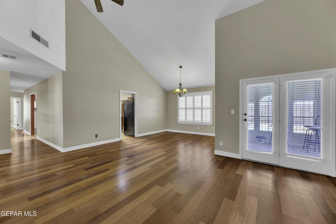 Photo of 2021 GREENLEE Drive