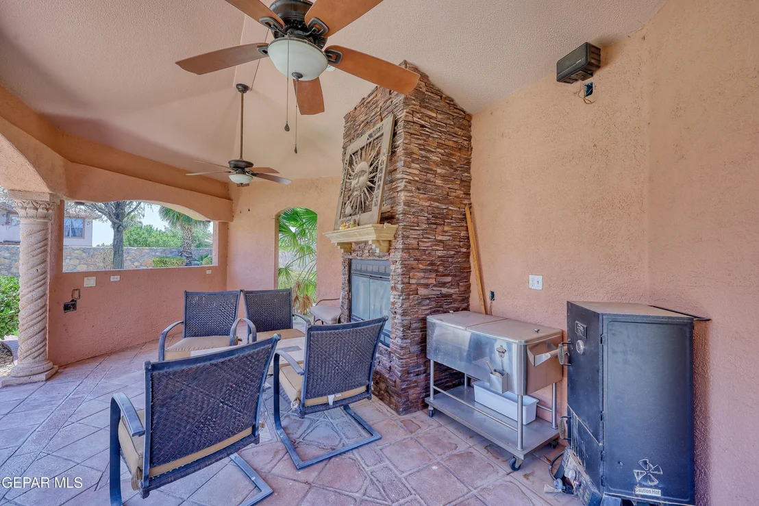 Photo of 1361 GATE Place