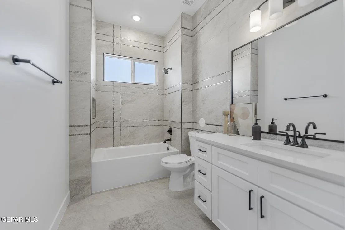 Photo of 351 Roper Lane