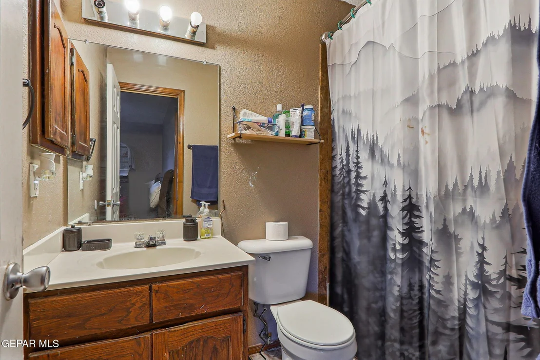 Photo of 11908 KINGS CREST Drive