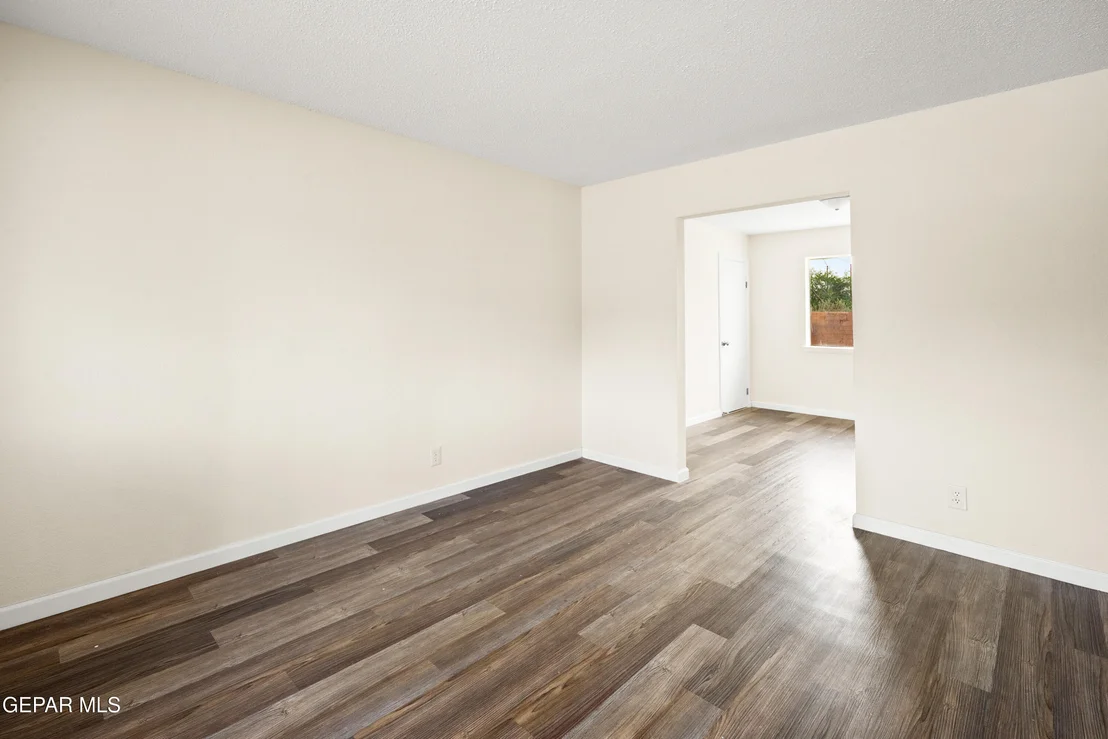 Photo of 10328 THOR Street