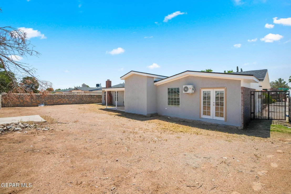 Photo of 11301 Tom Ulozas Drive