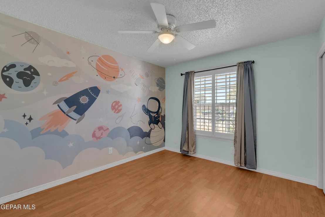 Photo of 5000 MCCORMICK Lane