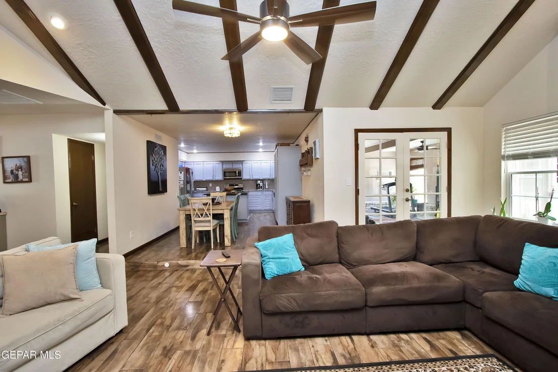 Photo of 516 QUERETARO Drive