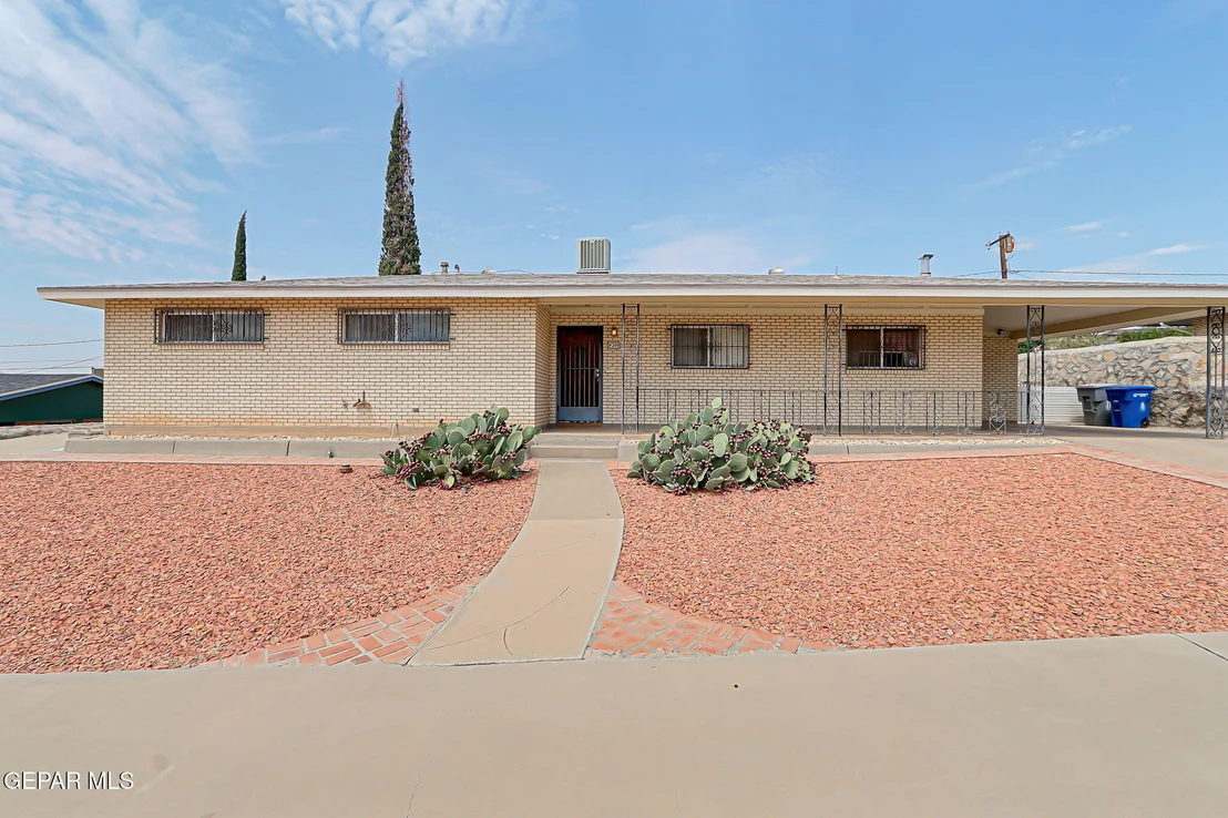 Photo of 4209 NORFOLK Lane