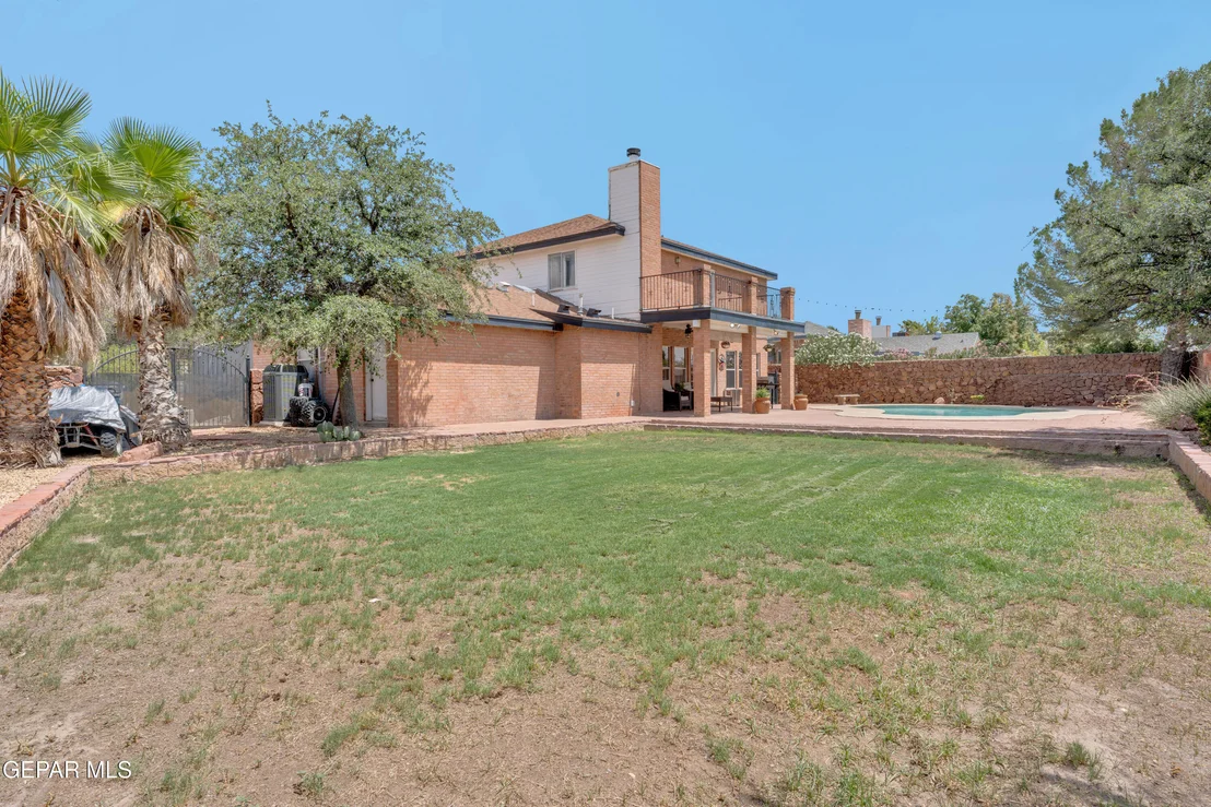Photo of 2121 GREENLEE Drive