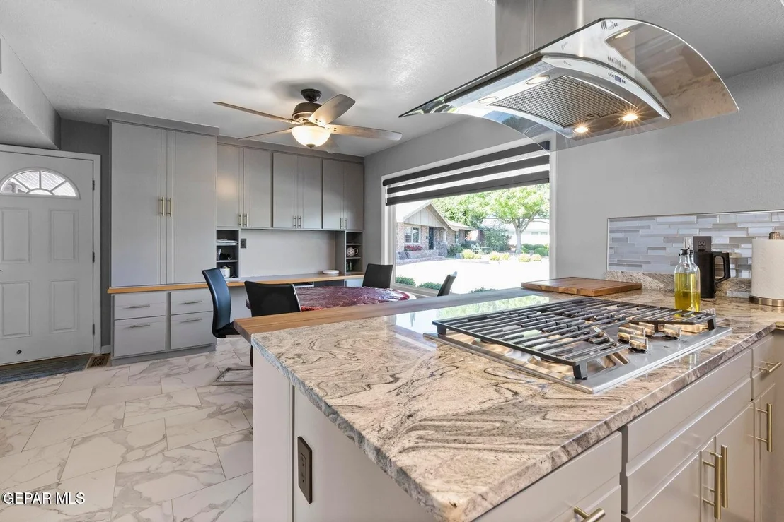 Photo of 409 SPRINGHILL Circle