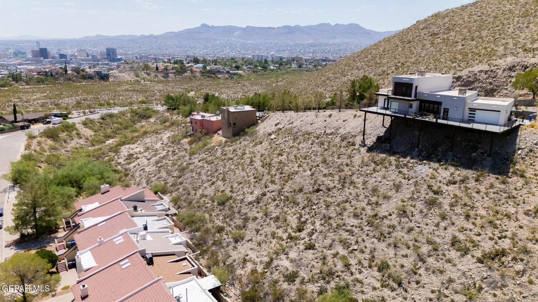 Photo of 8 SIERRA CREST Drive