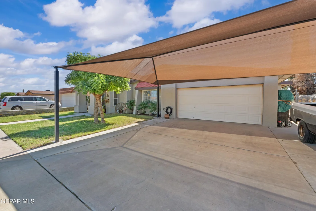 Photo of 10624 CORALSTONE Drive
