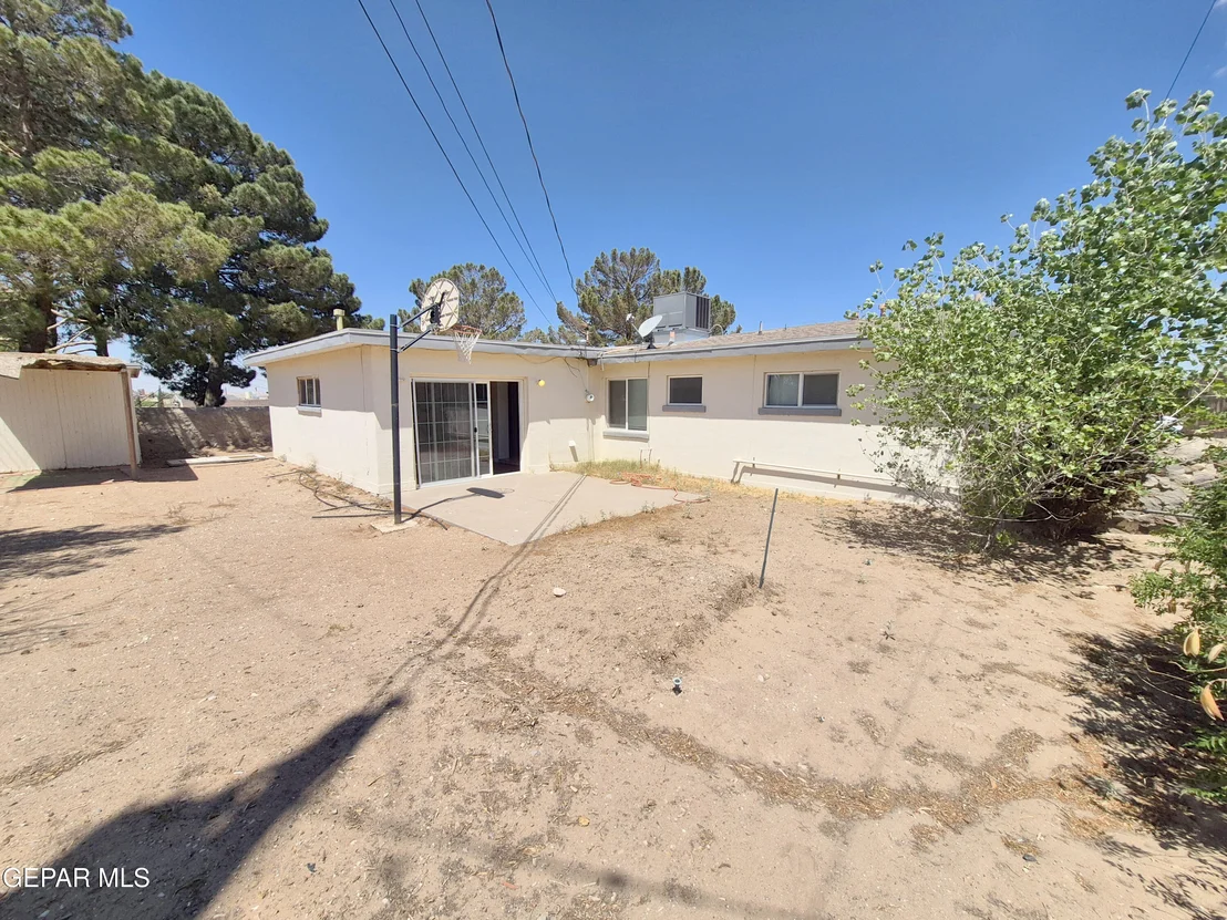 Photo of 417 Balboa Road