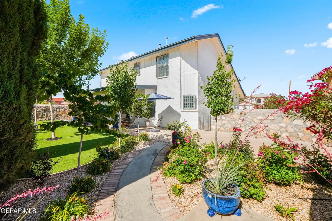 Photo of 2905 CAMARENA Place