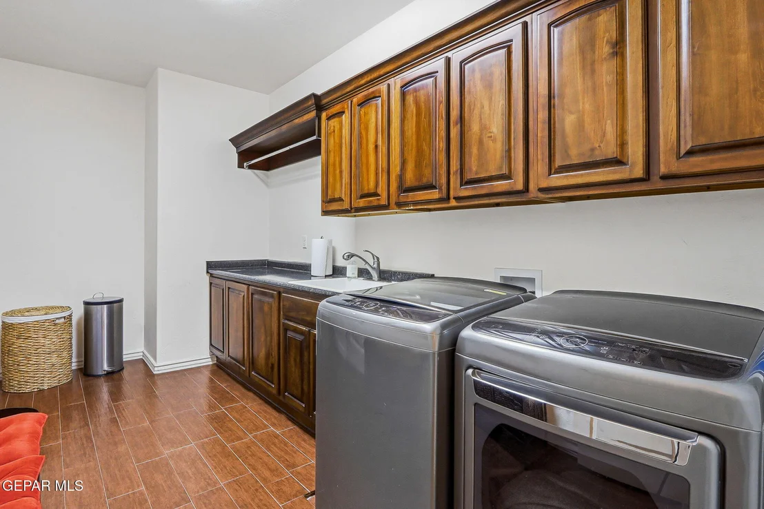 Photo of 6163 FRANKLIN DOVE Avenue