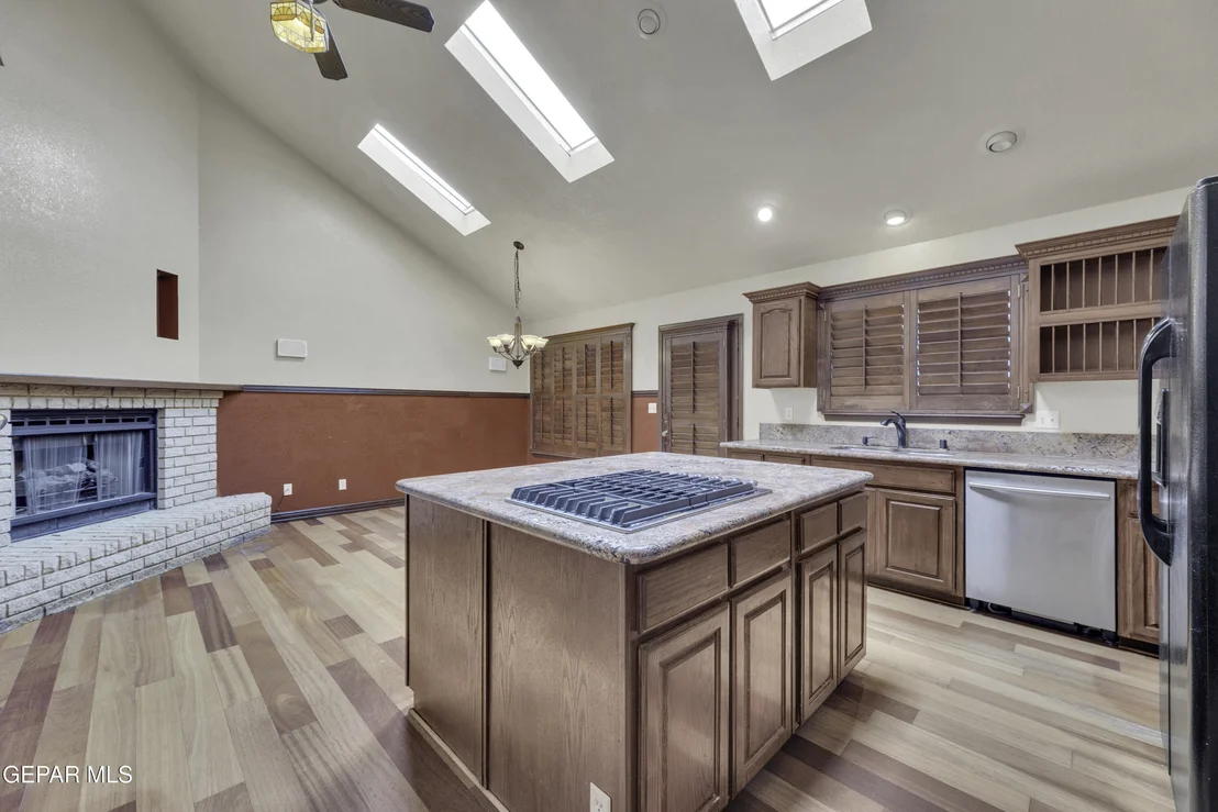 Photo of 2021 GREENLEE Drive