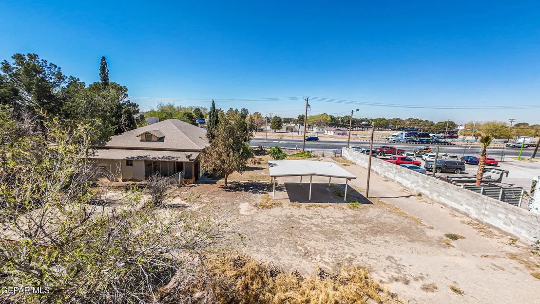 Photo of 10409 Alameda Avenue