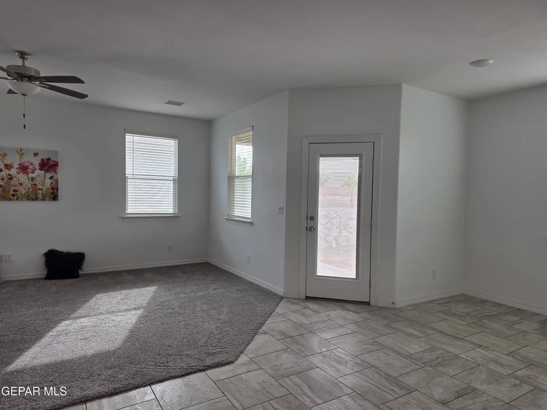 Photo of 6024 HIDDEN ROW Avenue