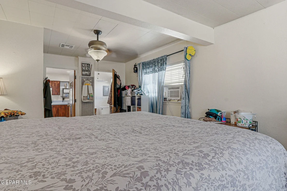 Photo of 5448 Edmonton Avenue