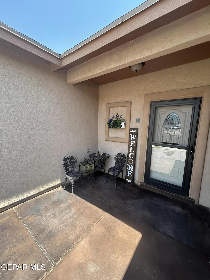 Photo of 637 TORRES ALTOS Street
