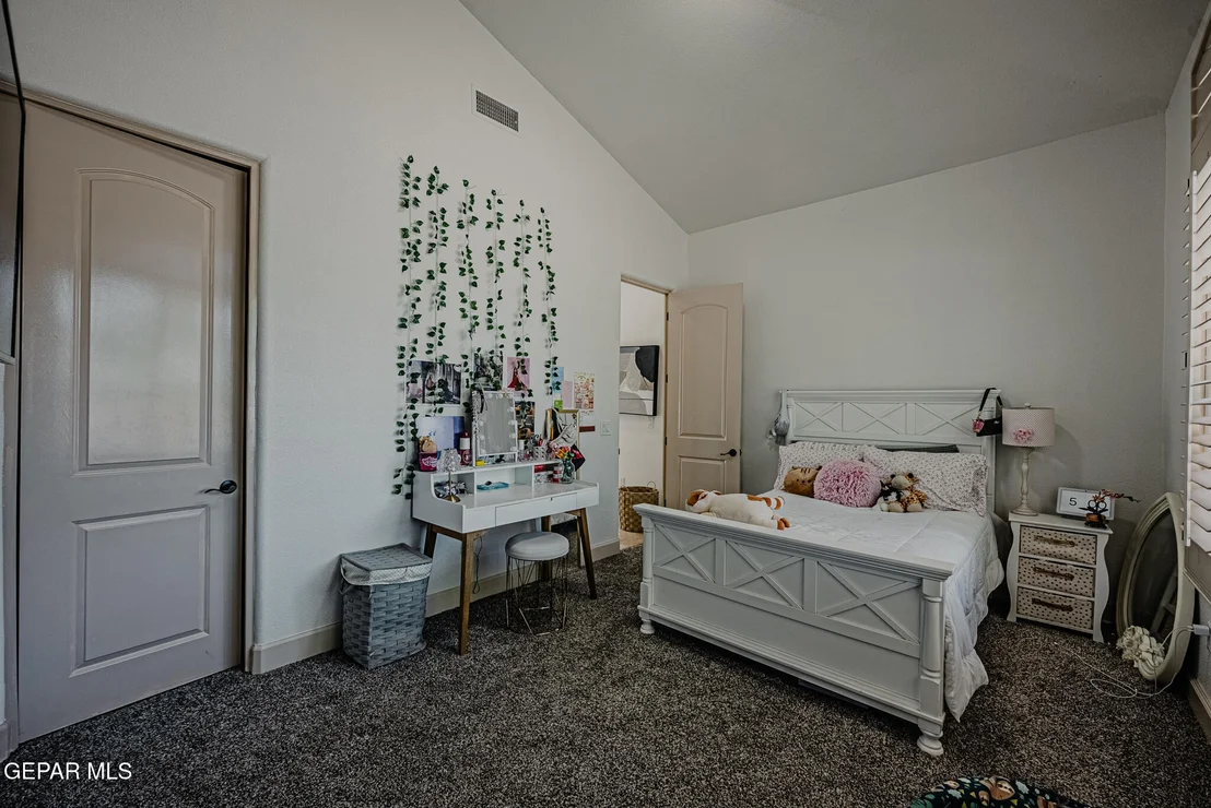 Photo of 6236 FRANKLIN HAWK Avenue