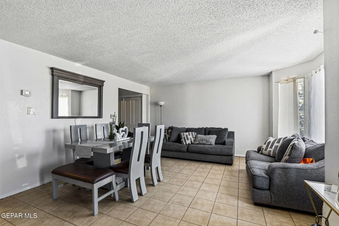 Photo of Unit 2 at 1530 Common Drive