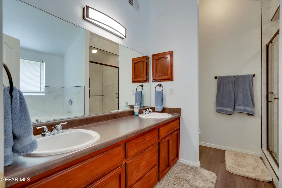 Photo of 13261 Walker Post Avenue