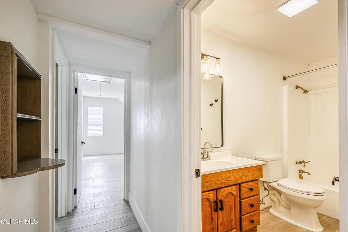 Photo of 704 MCKELLIGON Drive