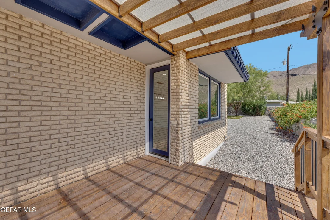 Photo of 4004 Flamingo Drive