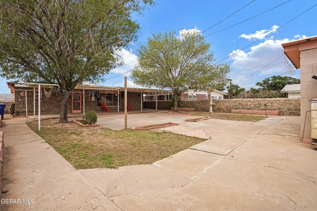 Photo of 656 CORTEZ Drive