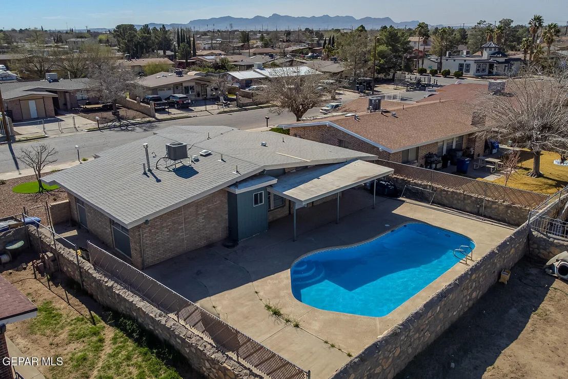 Photo of 8747 PLAINS Drive