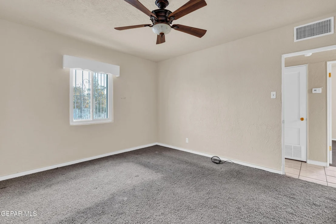 Photo of 800 Raynolds Street