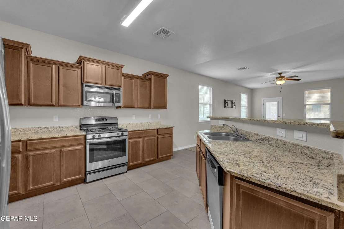 Photo of 2209 Glitter Point