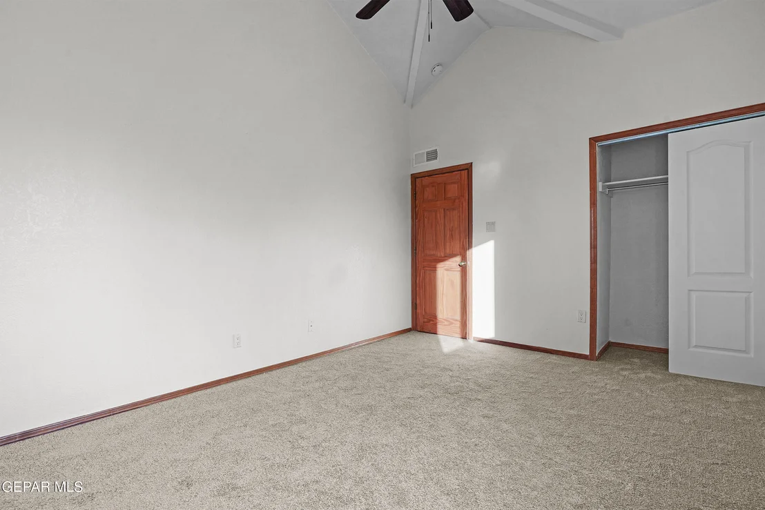 Photo of 3085 KINGS CROWN Place
