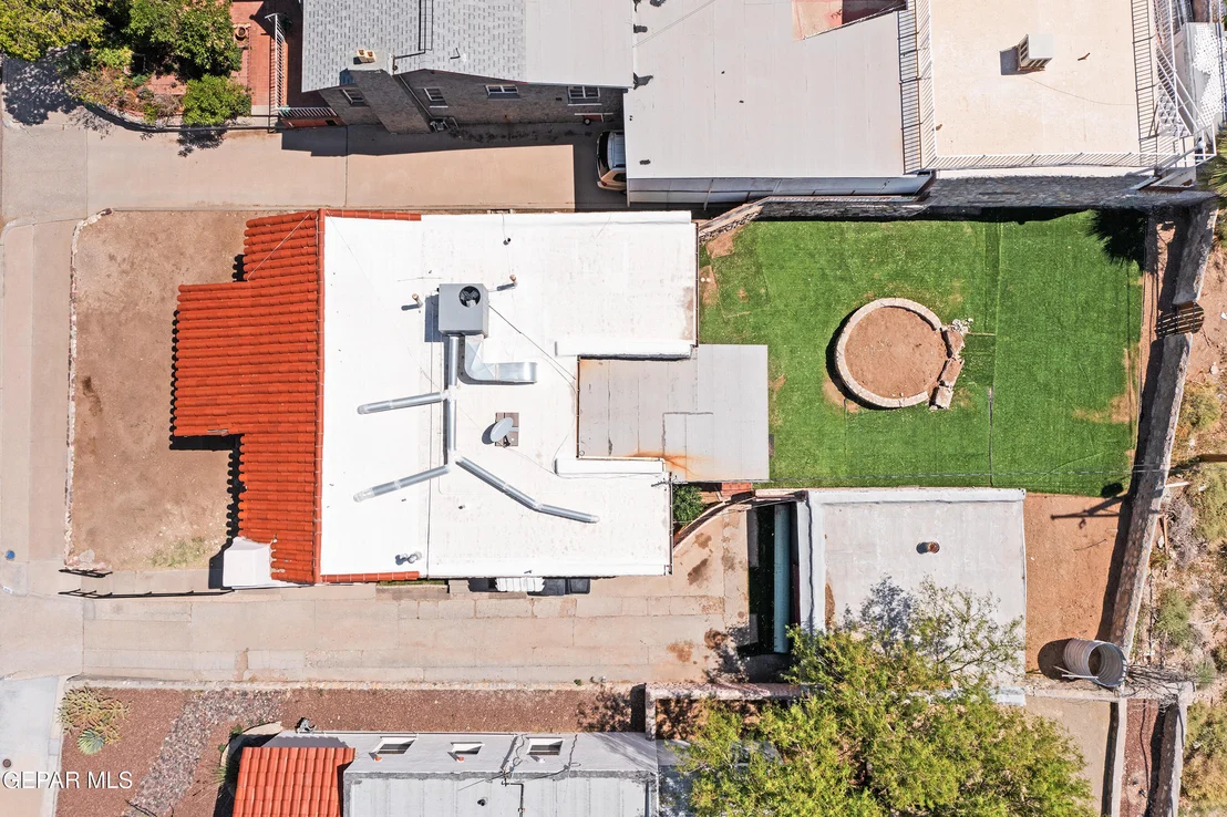 Photo of 810 MESITA Drive