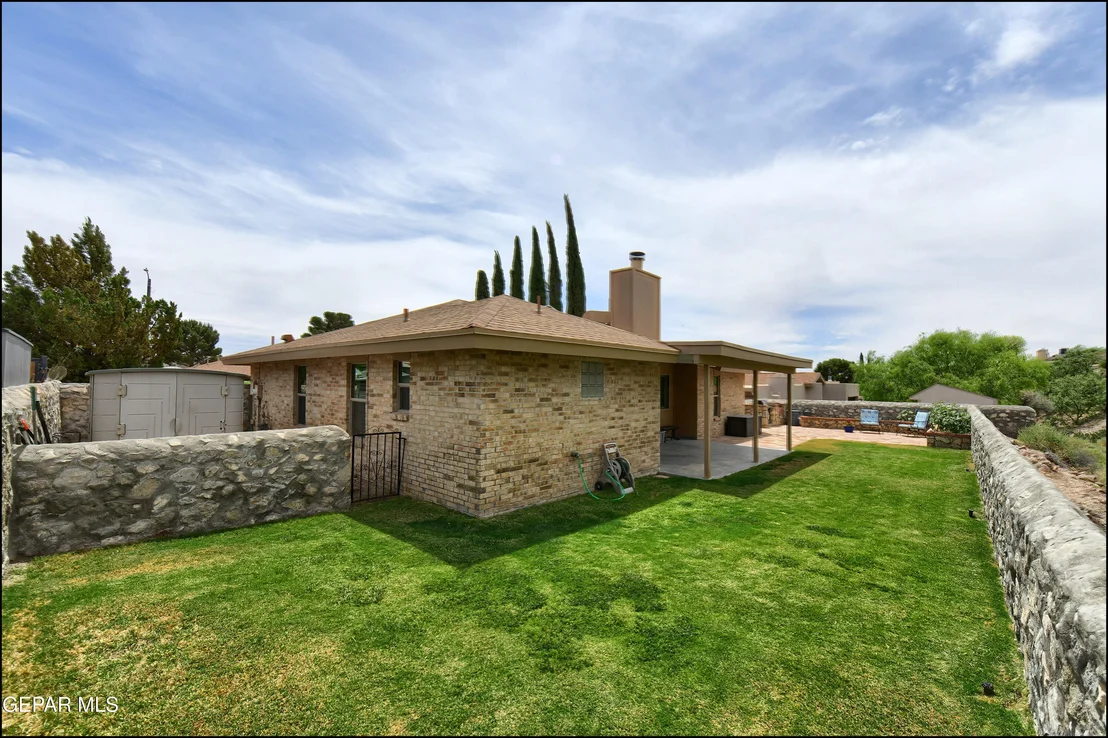 Photo of 6827 AMPOSTA Drive
