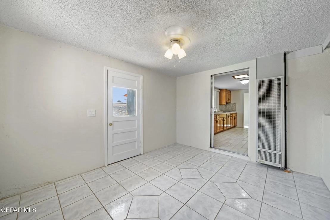 Photo of 5436 EDMONTON Avenue