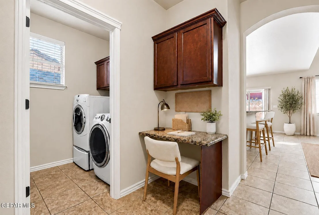 Photo of 2424 Playa