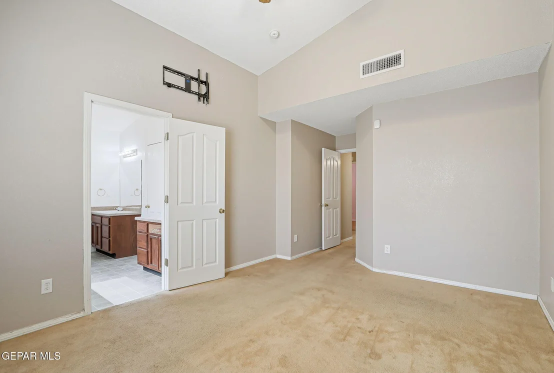 Photo of 580 SUN RAY