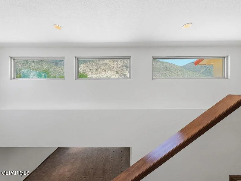 Photo of 1092 THUNDERBIRD Drive