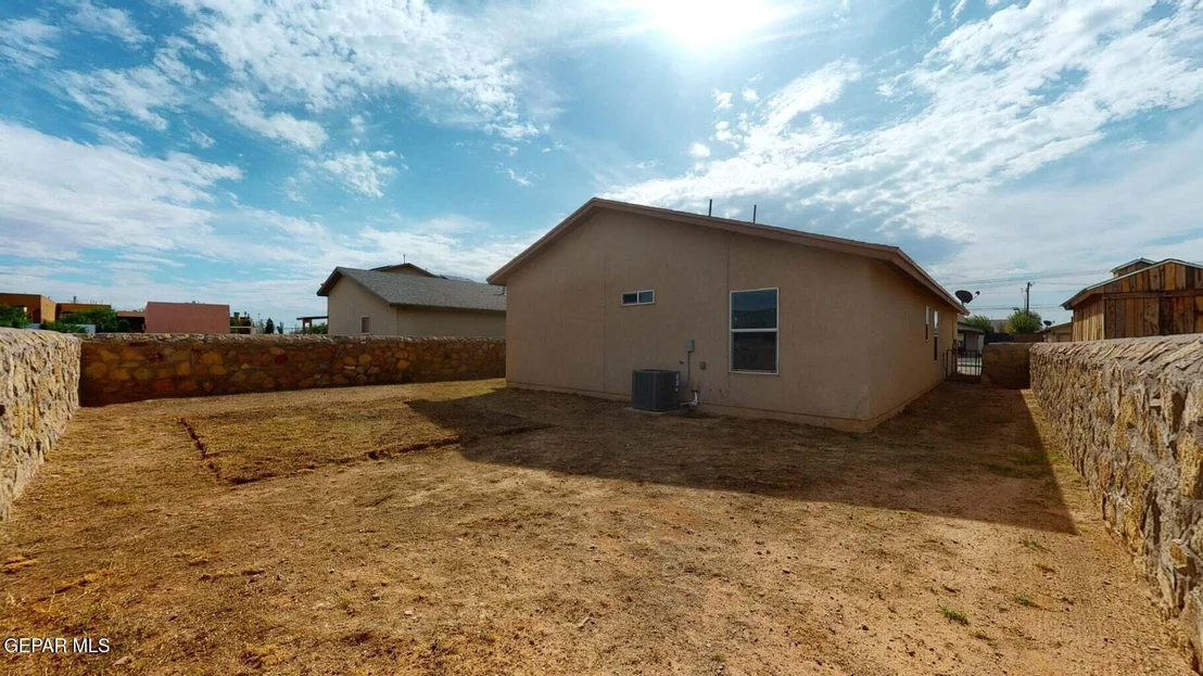 Photo of 10445 SILVERCLOUD Drive