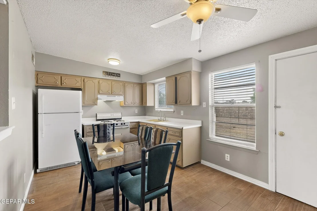 Photo of 917 MARIGOLD Way