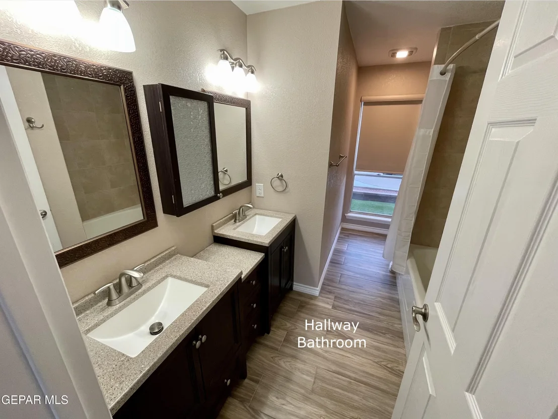 Photo of 3124 PARK NORTH Drive