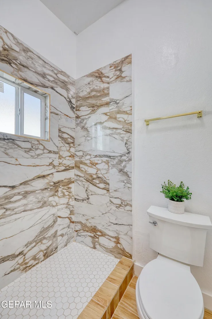 Photo of 2320 SEA SIDE Drive