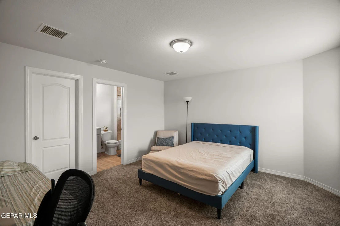 Photo of 5464 Stonehill Drive