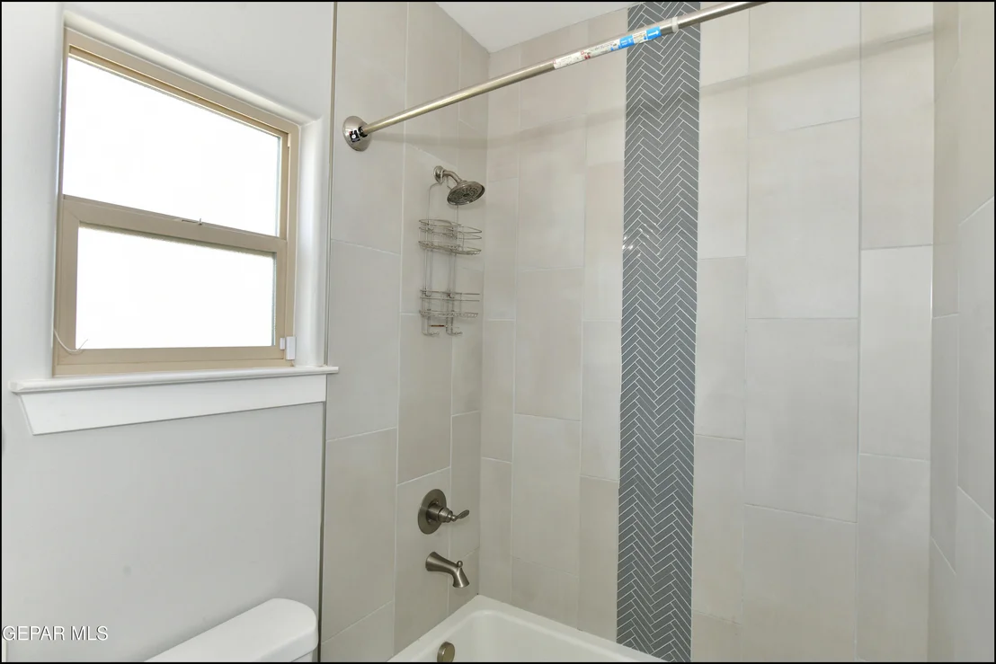 Photo of 205 ANGLESY Place