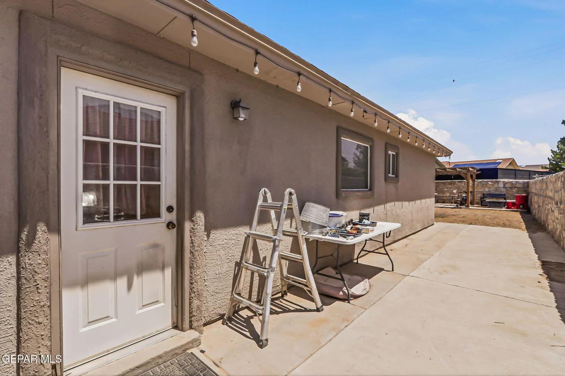 Photo of 616 VILLAS DEL VALLE Road