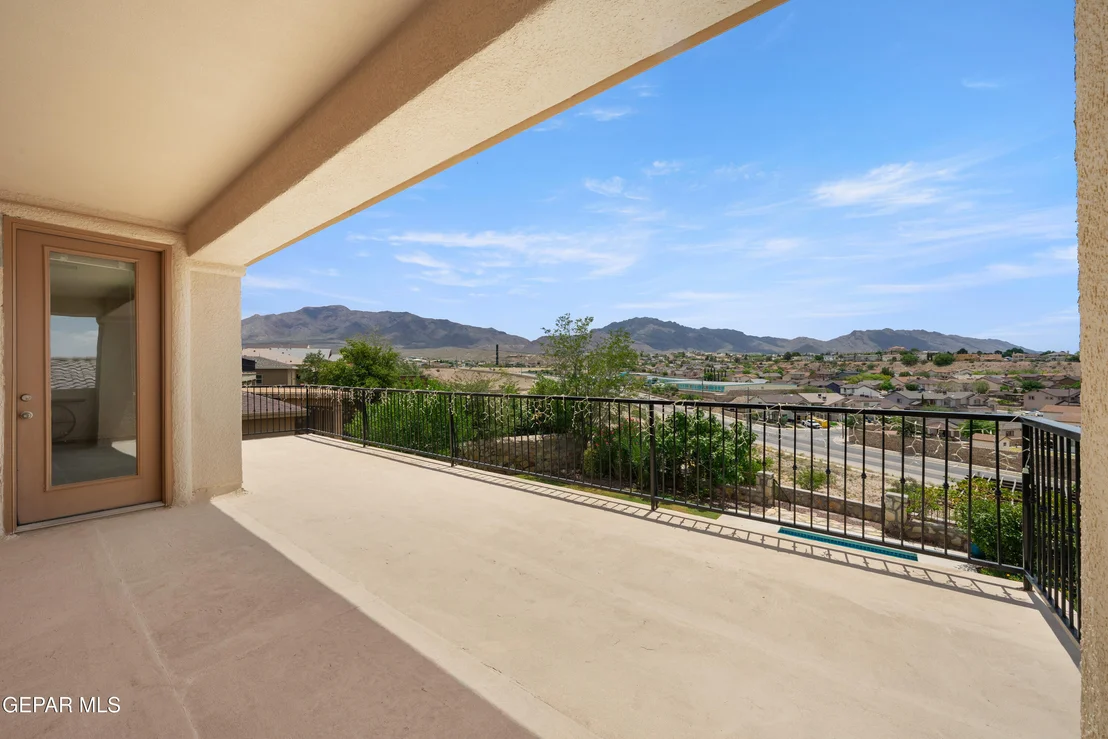 Photo of 7250 LONGSPUR Drive