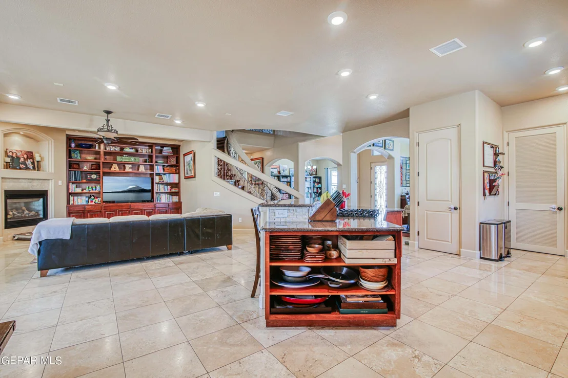 Photo of 6292 FRANKLIN DOVE Avenue