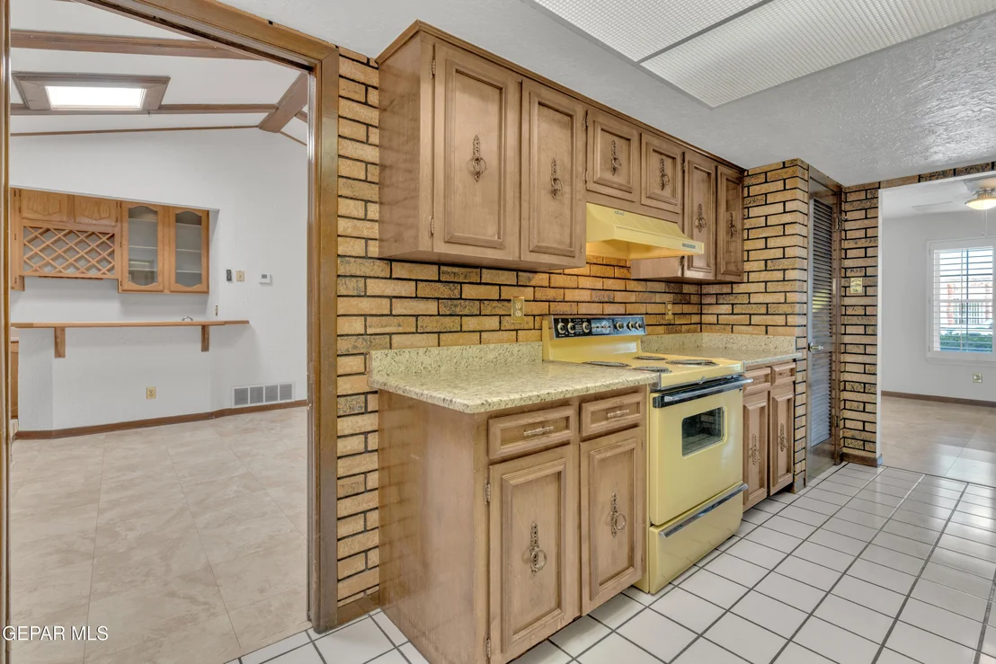 Photo of 6812 GRANERO Drive