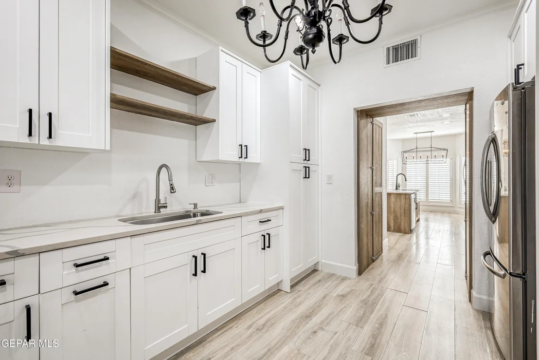 Photo of 918 Bellacumbre Drive