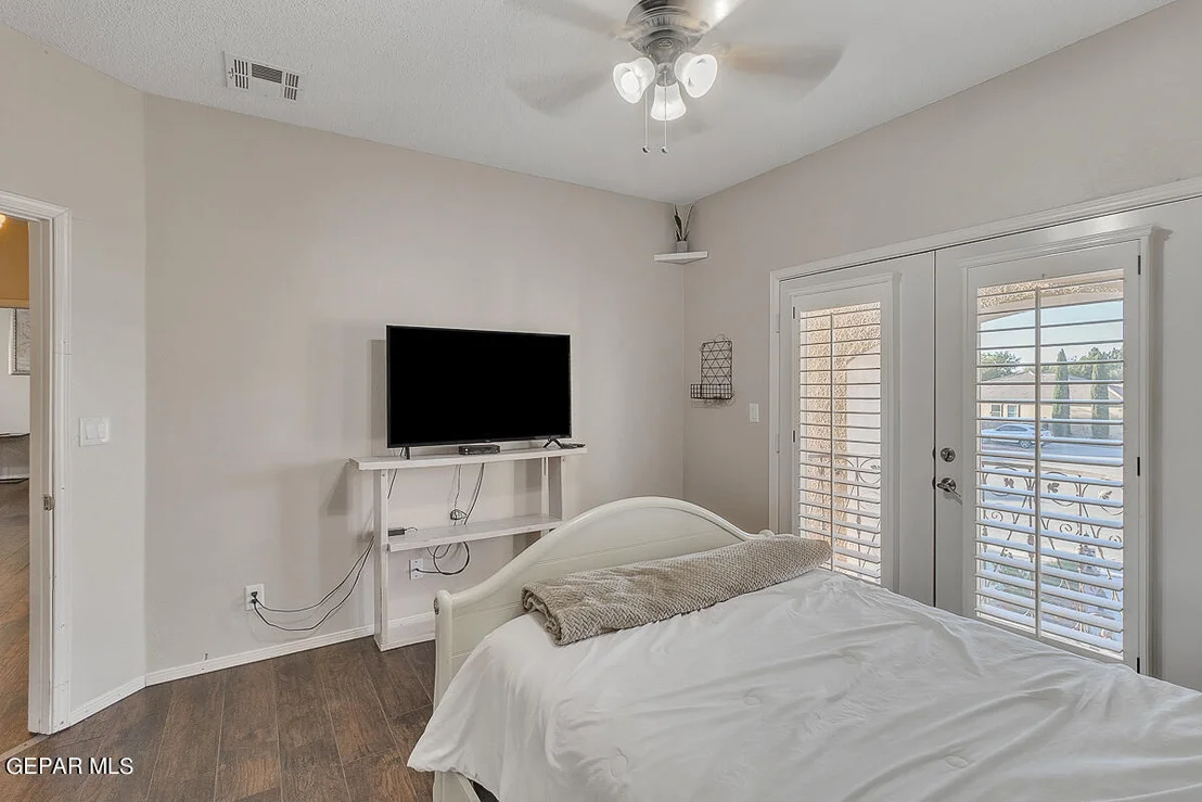 Photo of 5900 ANAPAULA Drive