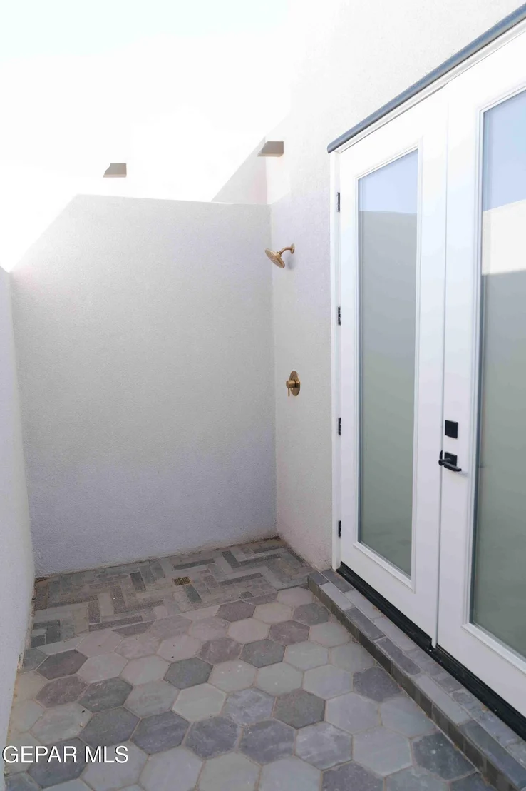 Photo of 653 BIR Circle
